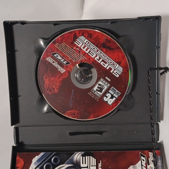 3/$12 Supreme Commander PC Game with Poster and Holographic Collectors Card - Picture 3 of 4